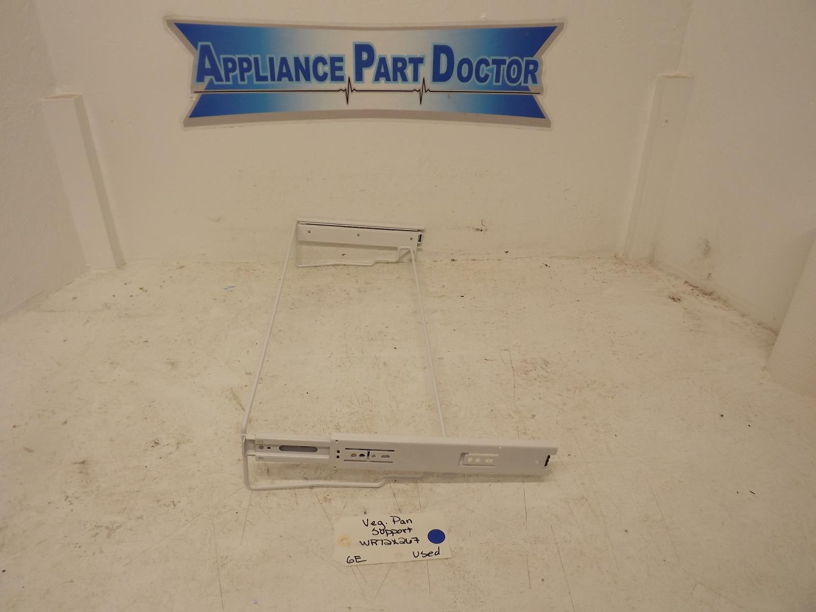 GE Refrigerator WR72X267 Vegetable Pan Support Used GE Refrigerator WR72X267 Vegetable Pan Support Used